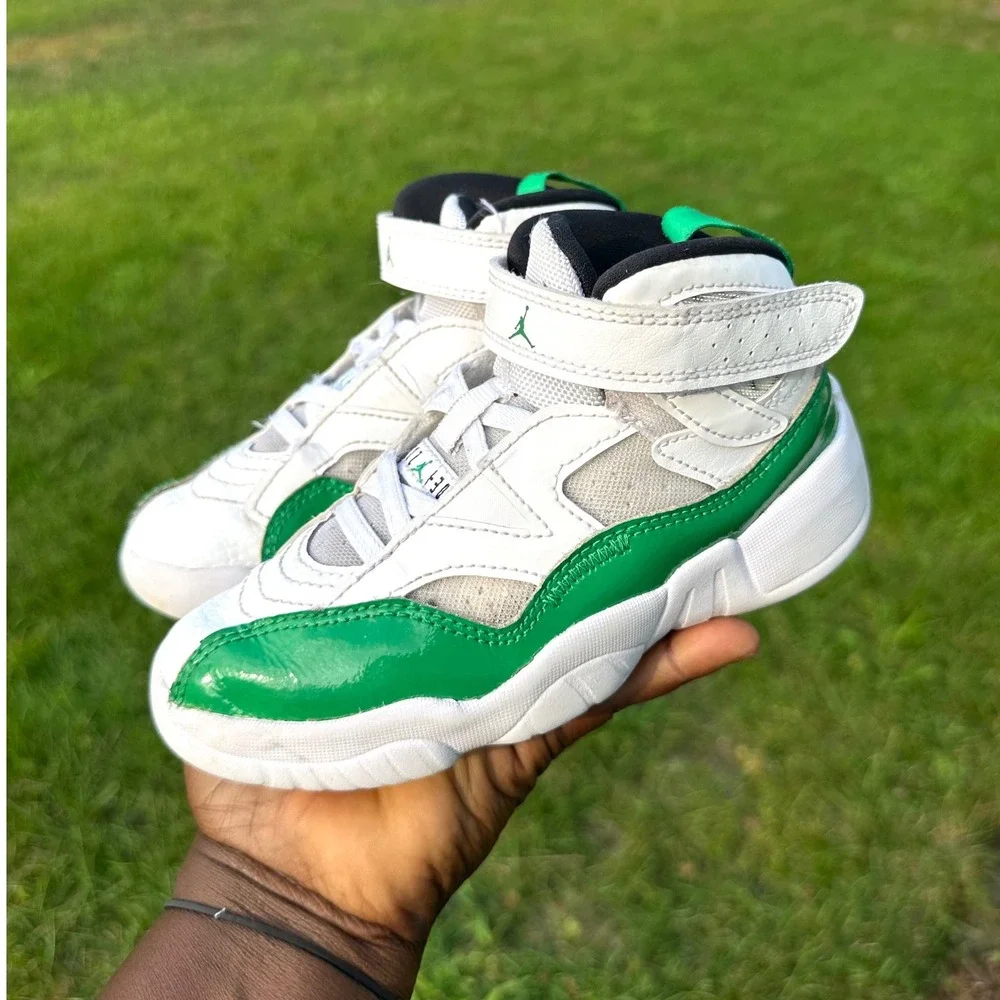Nike Kids Jumpman Trey Two Athletic Shoes Size 11 White‎ Lucky Green Sneakers